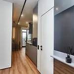 Acropolis Aparthotel 4*