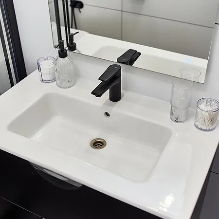 Acropolis Aparthotel 4*