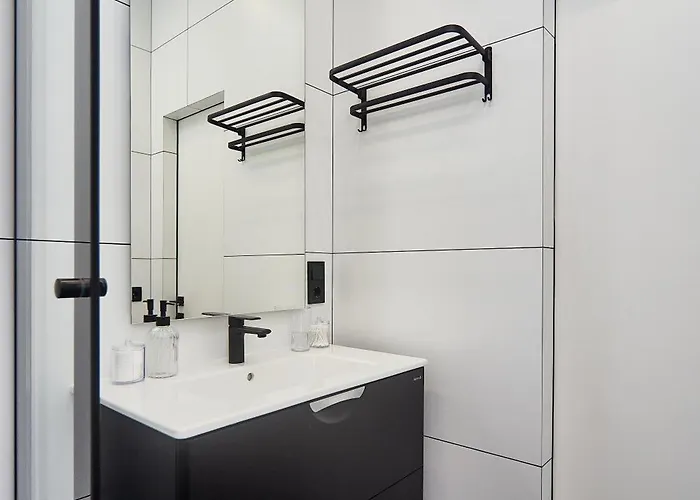 Acropolis Aparthotel 4*