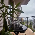 Acropolis 4*